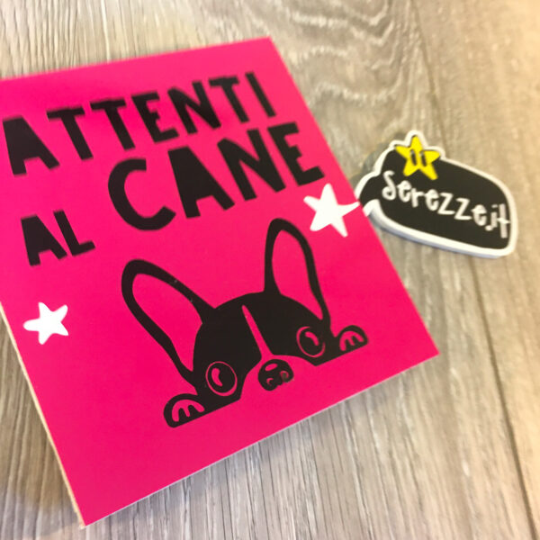 02-attenti_al_cane_FUCSIA_quadretto_adesivo_serezze