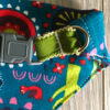 04-CANE_BANDANAfiori_ricamo_4zampe_serezze
