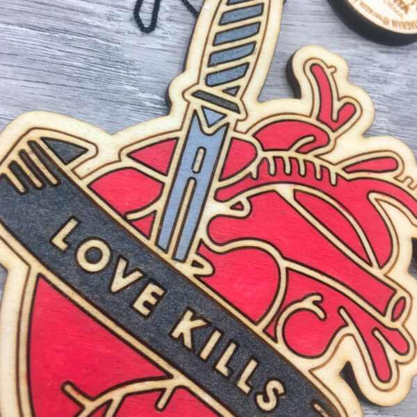 03_COLLANA_love_kills_serezze