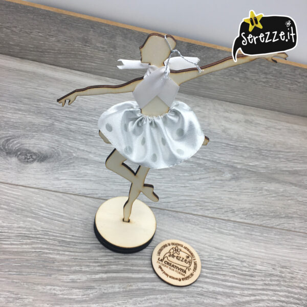 04_BALLERINA_bianco_pois_nastrini_laser_serezze topper cake