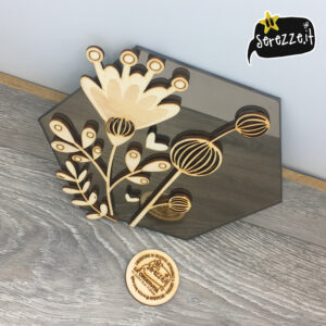 specchio con fiori